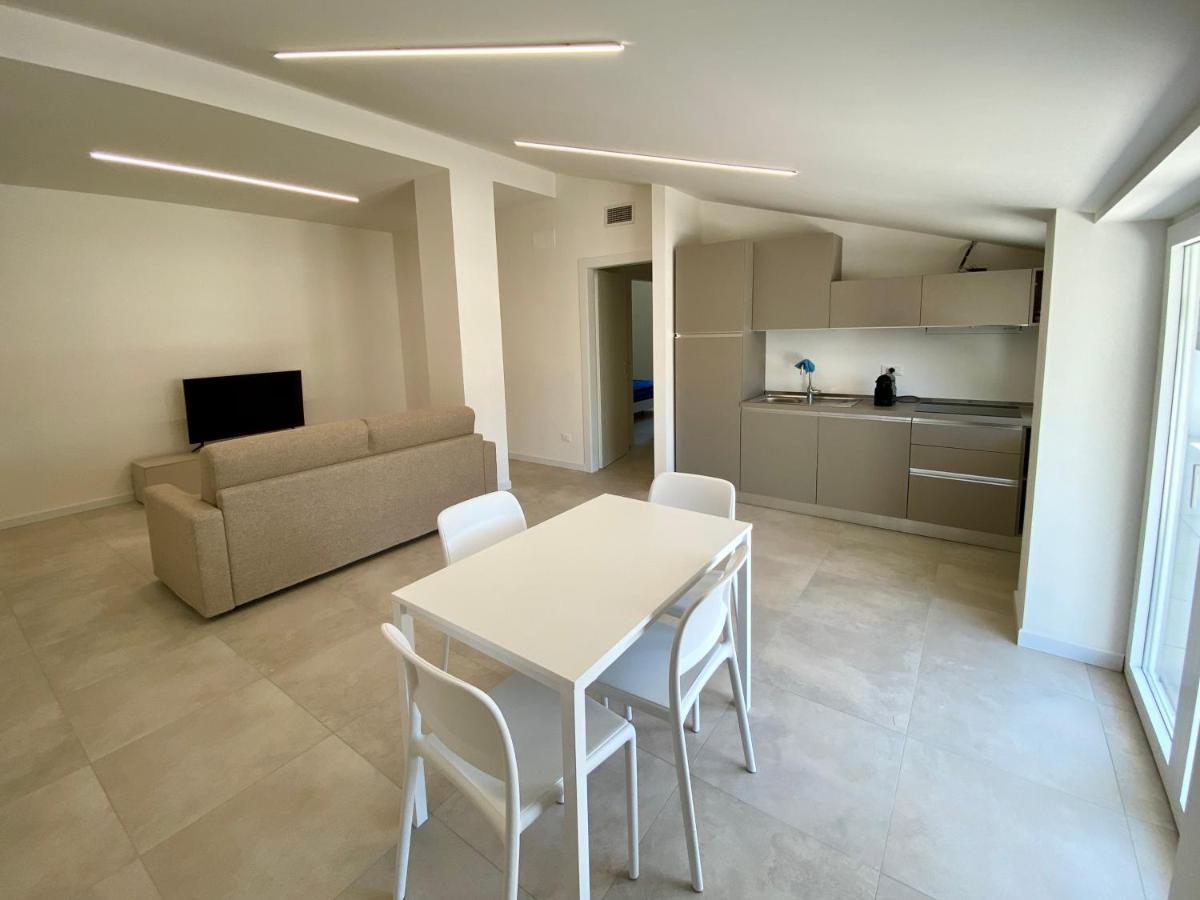 Em Apartments Lignano Sabbiadoro Buitenkant foto
